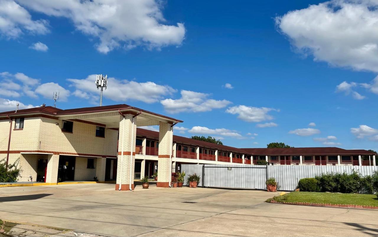 Executive Inn And Suites Houston Exterior photo